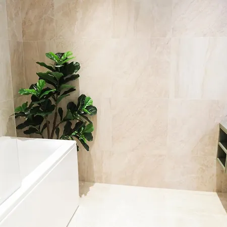 Kadriorg Plaza 2 Bedroom Free Parking Appartement