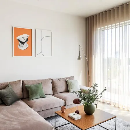 Kadriorg Plaza 2 Bedroom Free Parking Apartment *