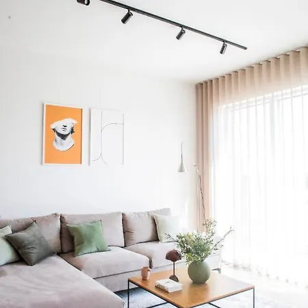 Apartamento Kadriorg Plaza 2 Bedroom Free Parking
