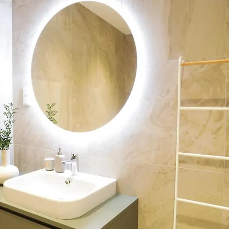 Kadriorg Plaza 2 Bedroom Free Parking דירה